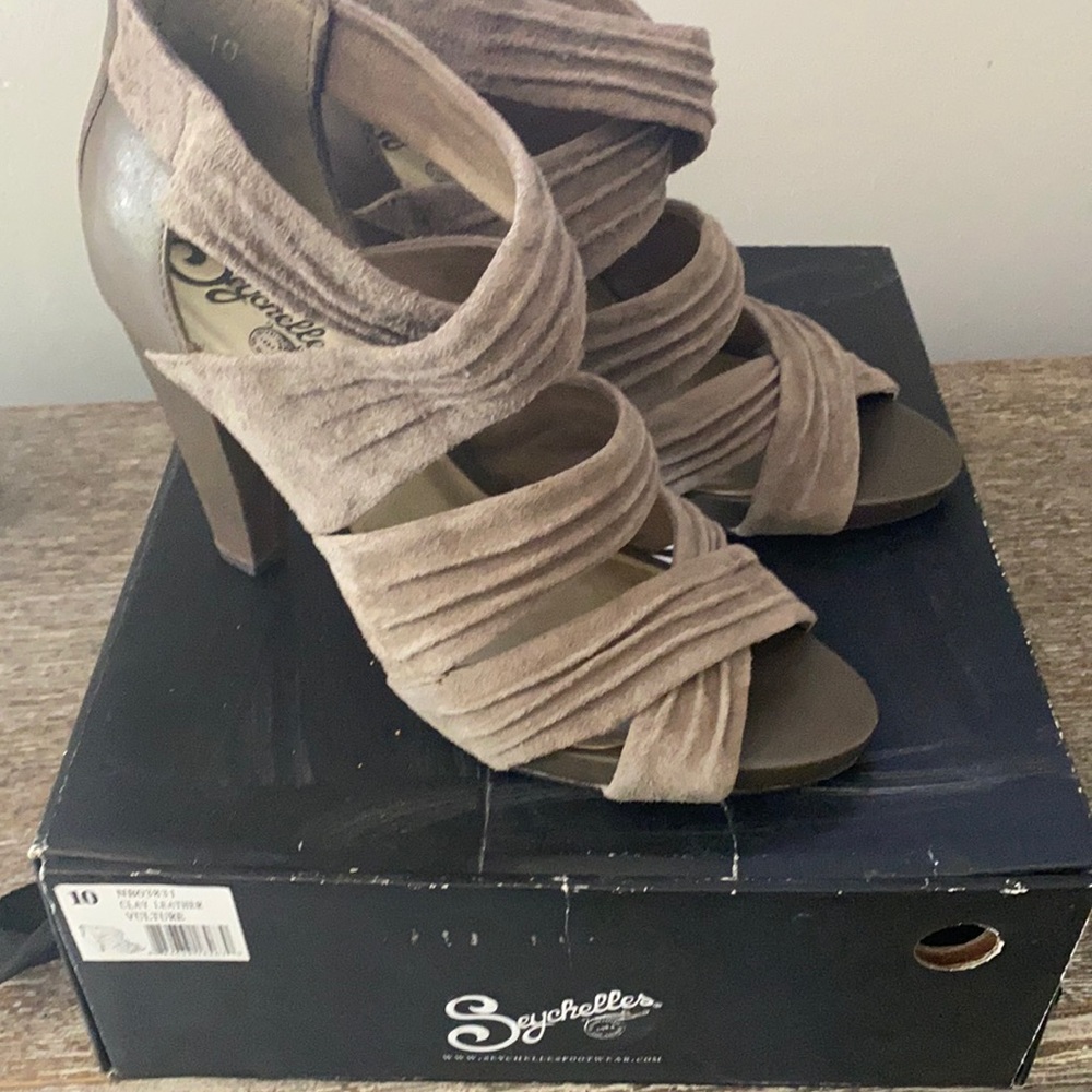 SEYCHELLES Clay/ Taupe Sandals Sz 10